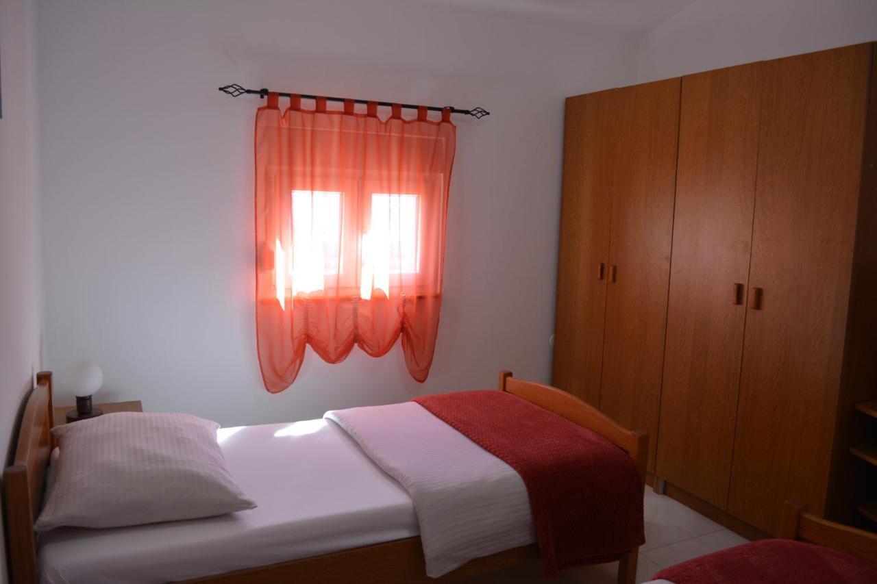 Curic Apartment *